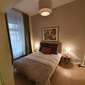 https://studio-city-west.find-berlin-hotels.com