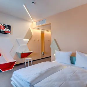 Meininger Hauptbahnhof Hotel